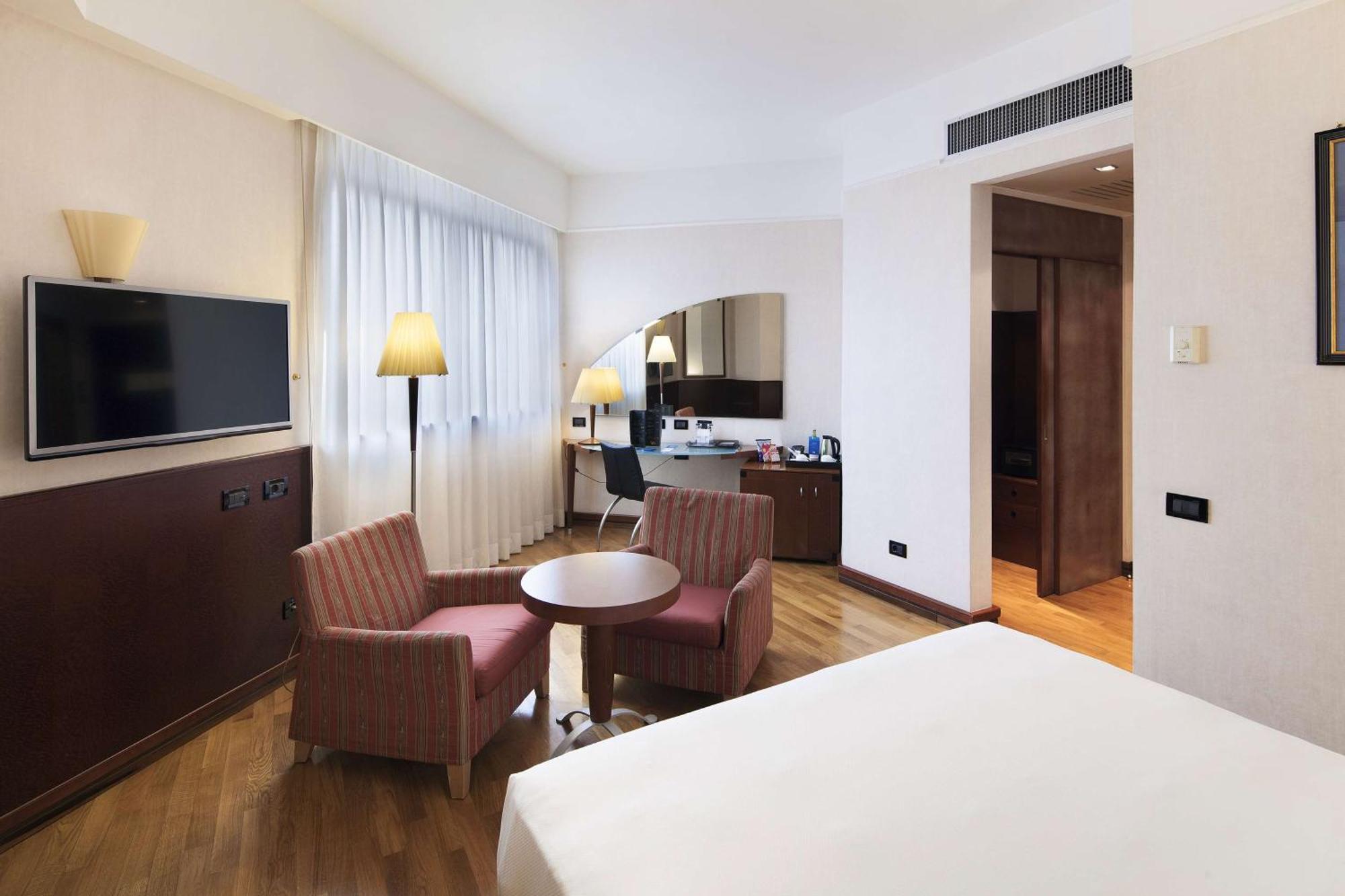 Nh Milano Machiavelli Hotel Ngoại thất bức ảnh