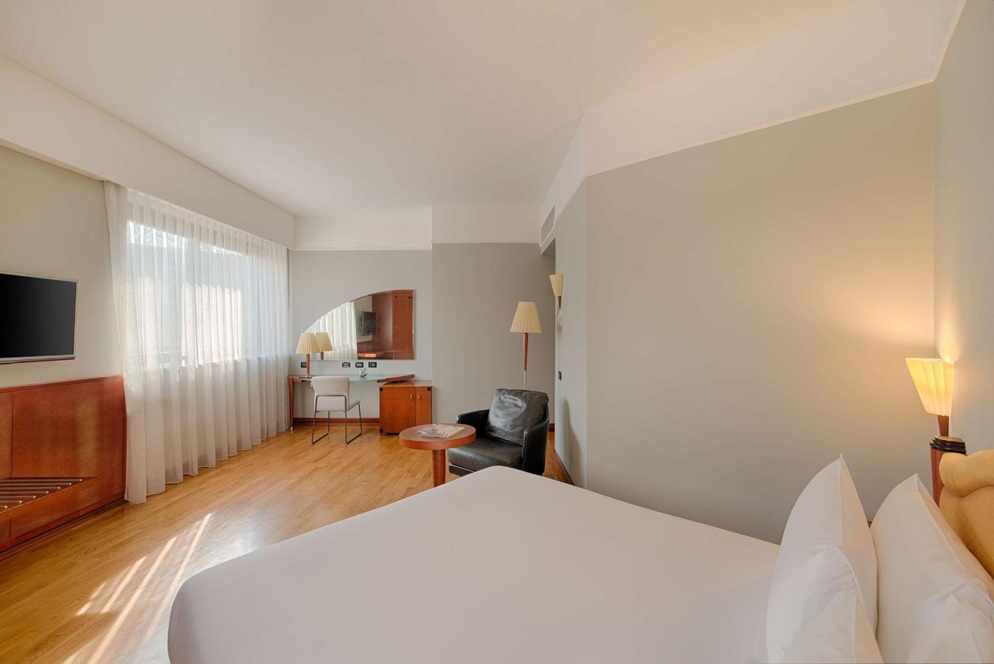 Nh Milano Machiavelli Hotel Ngoại thất bức ảnh