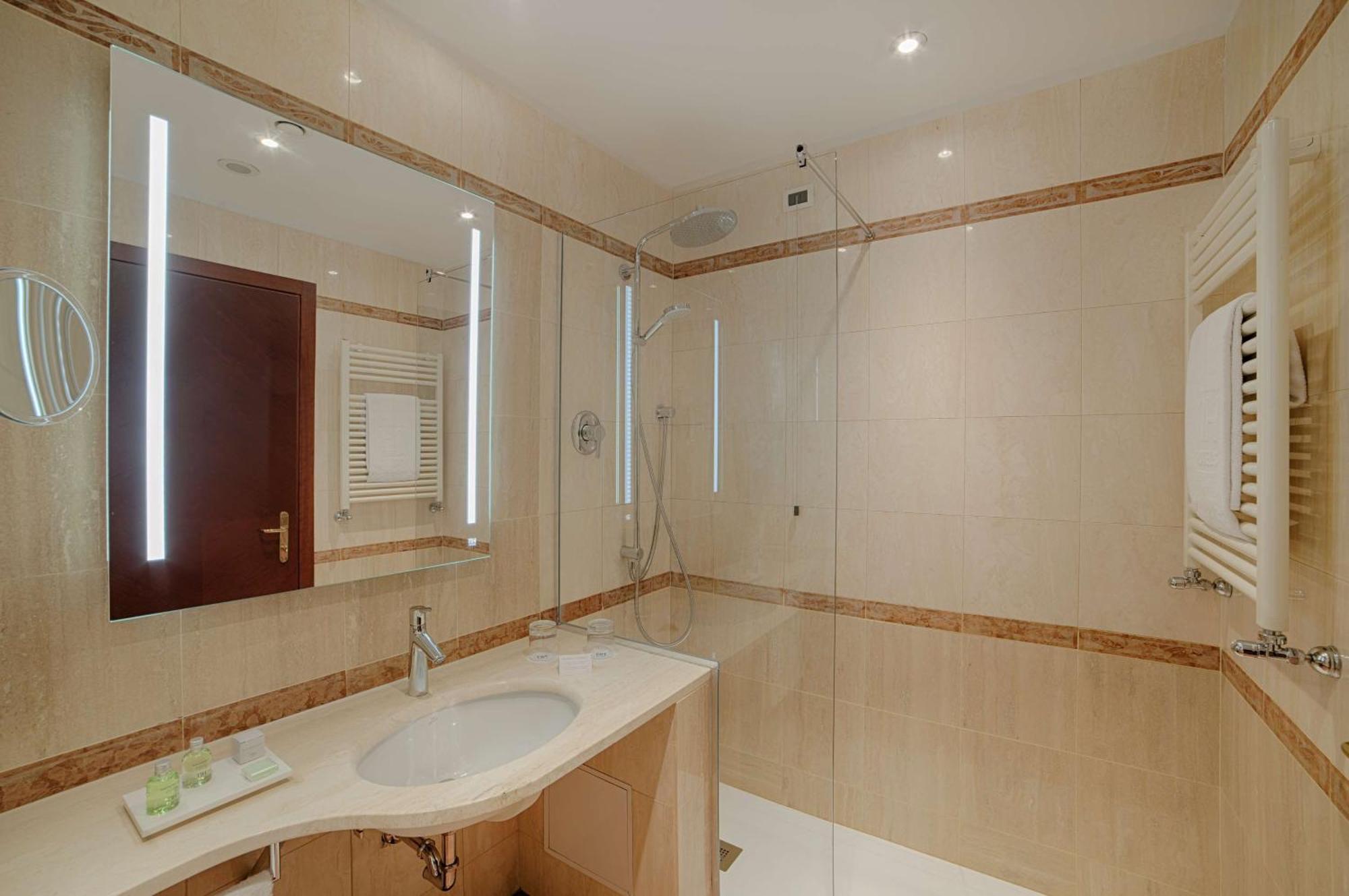 Nh Milano Machiavelli Hotel Ngoại thất bức ảnh