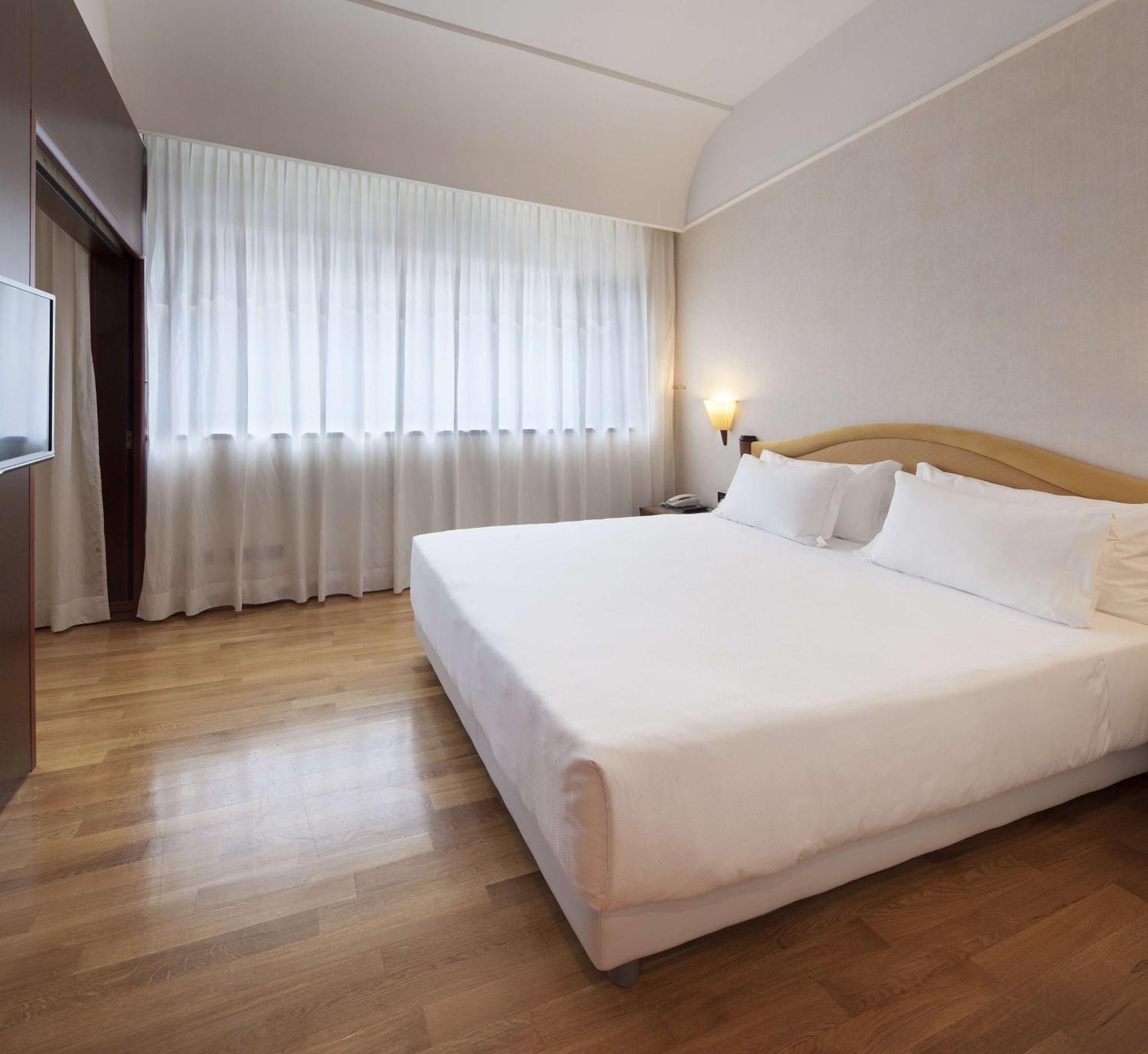 Nh Milano Machiavelli Hotel Ngoại thất bức ảnh
