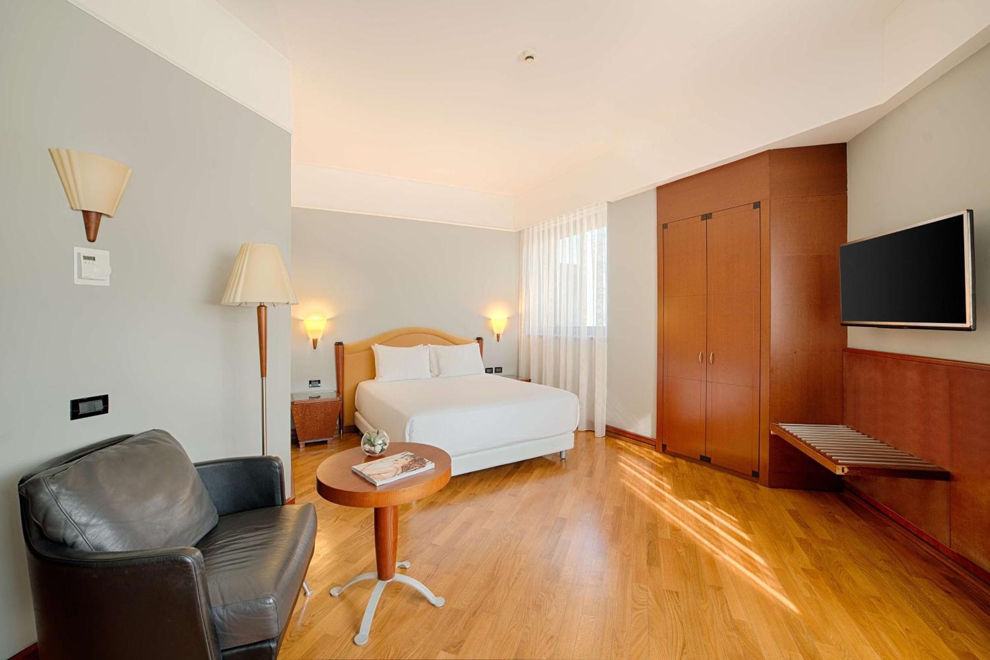 Nh Milano Machiavelli Hotel Ngoại thất bức ảnh
