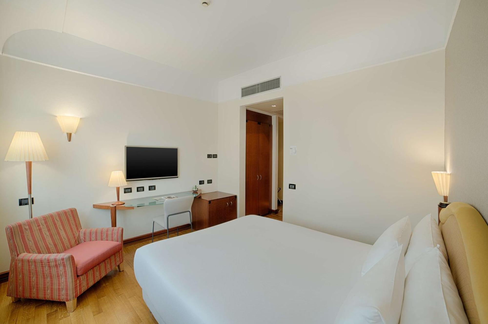 Nh Milano Machiavelli Hotel Ngoại thất bức ảnh