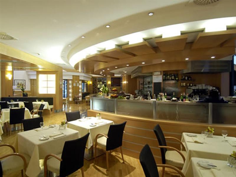 Nh Milano Machiavelli Hotel Ngoại thất bức ảnh
