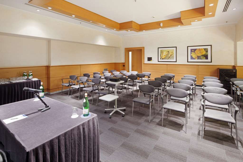 Nh Milano Machiavelli Hotel Ngoại thất bức ảnh