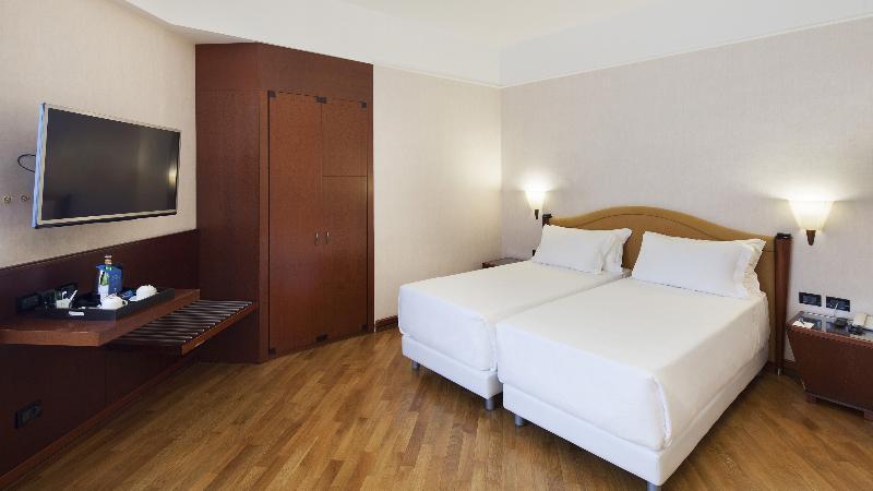 Nh Milano Machiavelli Hotel Ngoại thất bức ảnh